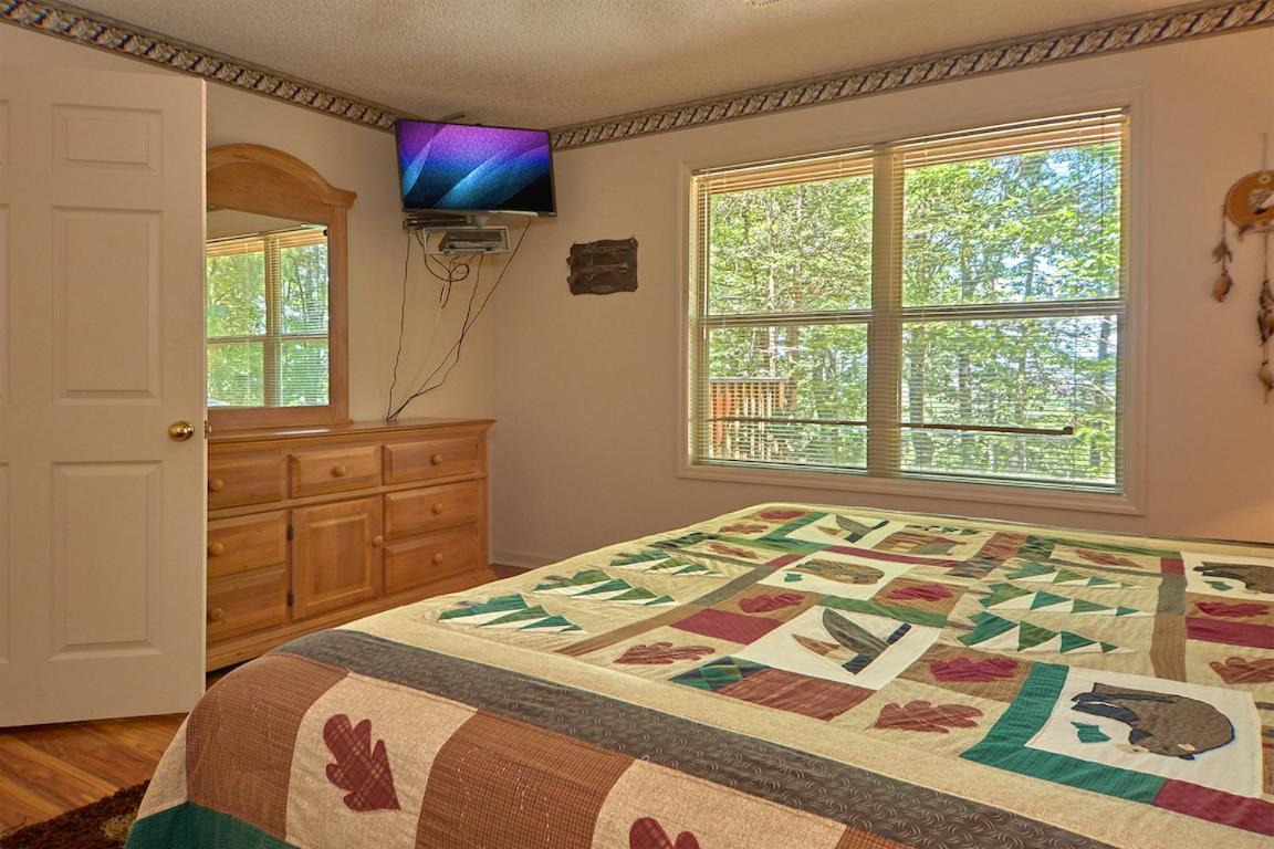 Вилла Mountain Hideaway Гатлинбург Экстерьер фото